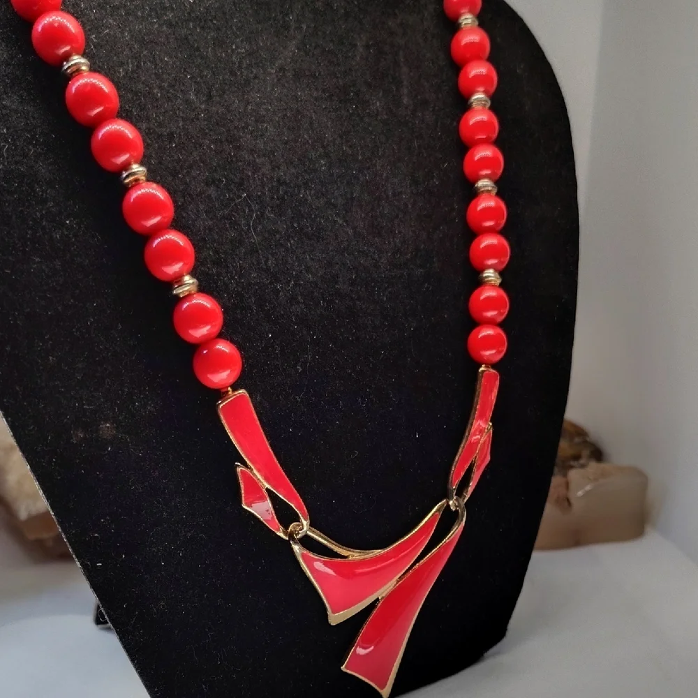 1980s Bold Red and Gold Necklace and Pierced Earring Set - Picture 3 of 10